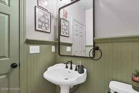 Bath - 27 La Quinta Loop, Pinehurst, NC 28374 photo 1 of 2