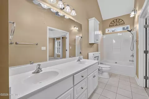Bath - 535 Laniers Way, Evans, GA 30809 photo 1 of 6