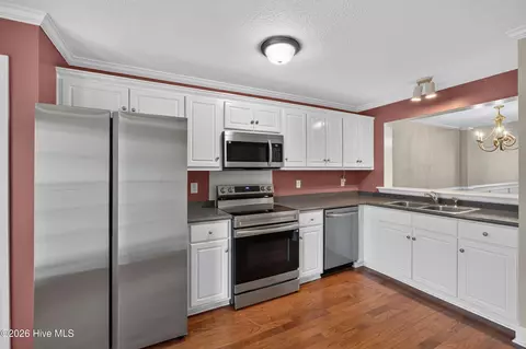 Kitchen - 535 Laniers Way, Evans, GA 30809 photo 3 of 3