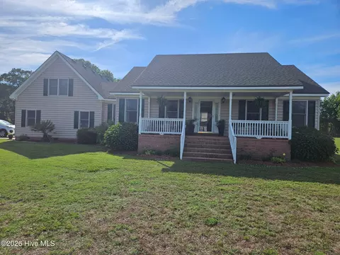 127 Martin Ln, Knotts Island, NC 27950