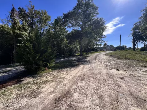 436 Vfw Rd, Cedar Point, NC 28584 photo 11