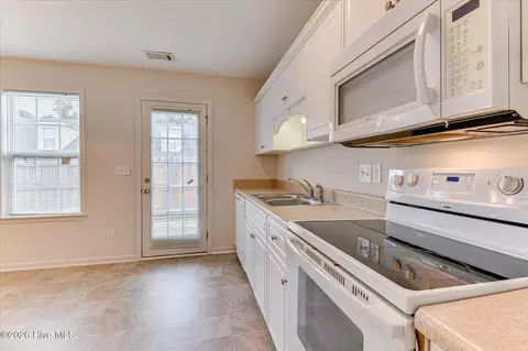 Kitchen - 1808 Lauren Ln, Augusta, GA 30909 photo 1 of 4