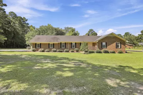 959 Halls Creek Rd, Elizabeth City, NC 27909