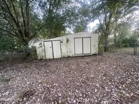 Exterior - 520 Morris Rd NE, Thomson, GA 30824 photo 5 of 8