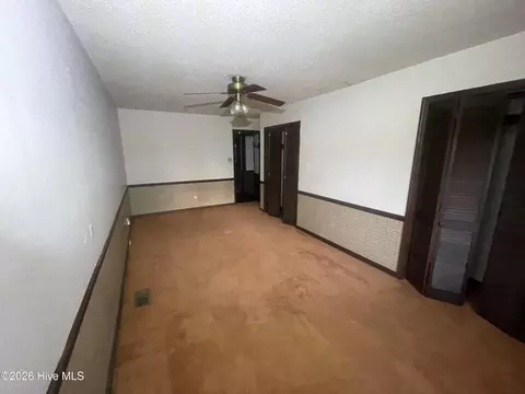Living - 520 Morris Rd NE, Thomson, GA 30824 photo 3 of 3