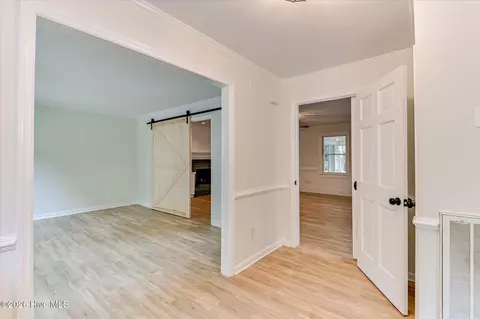 Entry Way - 540 Brandermill Rd, Evans, GA 30809 photo 2 of 3