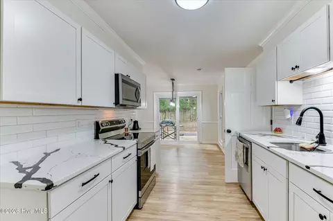 Kitchen - 540 Brandermill Rd, Evans, GA 30809 photo 4 of 4
