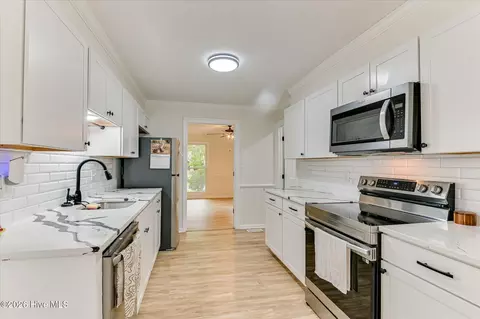 Kitchen - 540 Brandermill Rd, Evans, GA 30809 photo 2 of 4