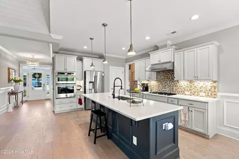 Kitchen - 210 Knots Bend Dr, Hampstead, NC 28443 photo 4 of 7