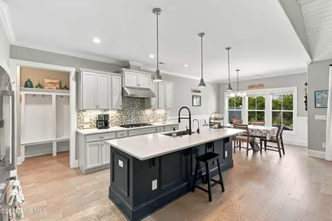 Kitchen - 210 Knots Bend Dr, Hampstead, NC 28443 photo 3 of 7