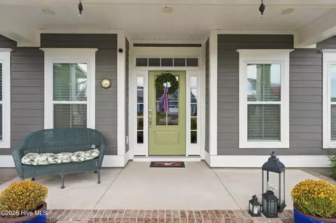 Exterior - 210 Knots Bend Dr, Hampstead, NC 28443 photo 8 of 16