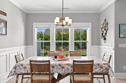 Dining - 210 Knots Bend Dr, Hampstead, NC 28443 photo 2 of 4