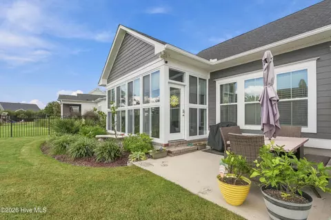 Exterior - 210 Knots Bend Dr, Hampstead, NC 28443 photo 15 of 16
