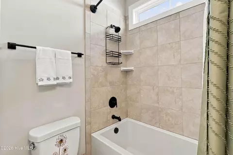 Bath - 210 Knots Bend Dr, Hampstead, NC 28443 photo 1 of 7