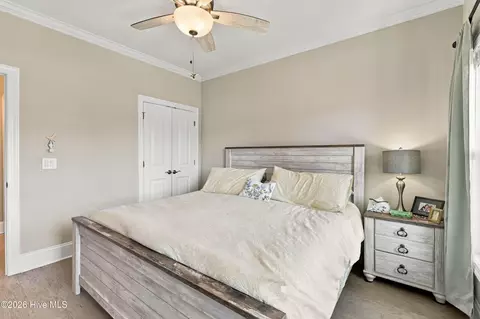 Bedroom - 210 Knots Bend Dr, Hampstead, NC 28443 photo 3 of 8