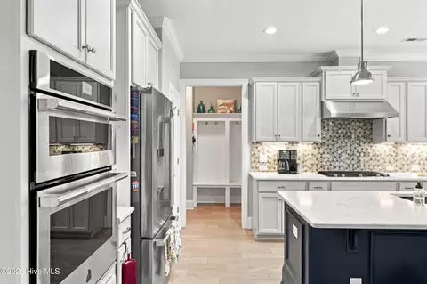 Kitchen - 210 Knots Bend Dr, Hampstead, NC 28443 photo 7 of 7