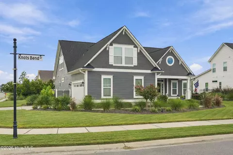 Exterior - 210 Knots Bend Dr, Hampstead, NC 28443 photo 4 of 16