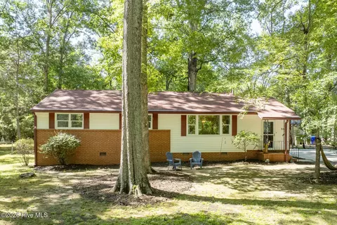 303 Hickory Dr, Chapel Hill, NC 27517