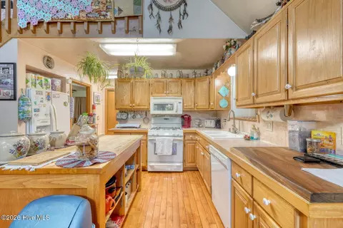 Kitchen - 219 Stonecrest Ln, Murphy, NC 28906 photo 1 of 4
