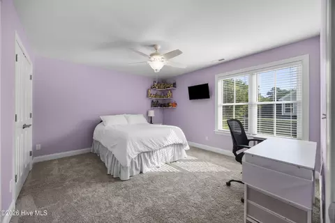 Bedroom - 323 Crown Pointe Dr, Hampstead, NC 28443 photo 10 of 10