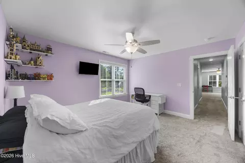 Bedroom - 323 Crown Pointe Dr, Hampstead, NC 28443 photo 9 of 10