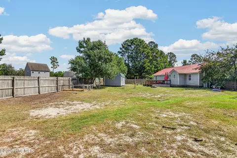 Exterior - 317 Cinnamon Dr, Hubert, NC 28539 photo 3 of 6