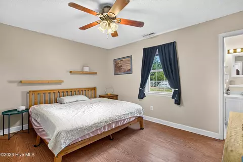 Bedroom - 317 Cinnamon Dr, Hubert, NC 28539 photo 1 of 5