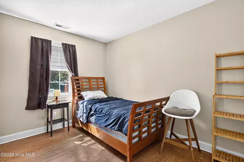 Bedroom - 317 Cinnamon Dr, Hubert, NC 28539 photo 4 of 5