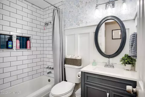 Bath - 3908 Marsella Ave, Martinez, GA 30907 photo 2 of 2