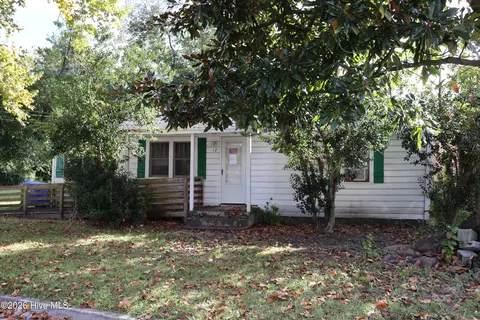 12 Evans St, Wilmington, NC 28405