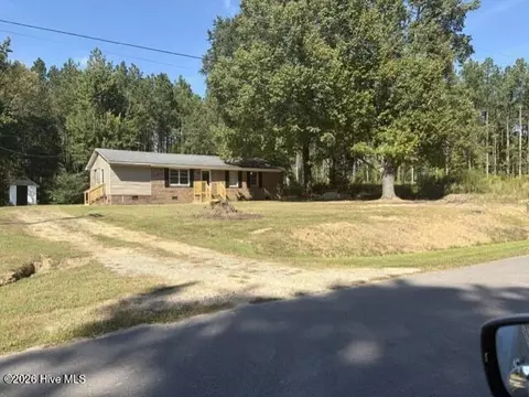 146 Cumbo Rd, Rich Square, NC 27869