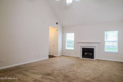 Living - 401 Connemara Trl, Evans, GA 30809 photo 4 of 6