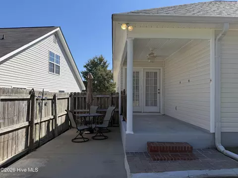 Exterior - 401 Connemara Trl, Evans, GA 30809 photo 6 of 10