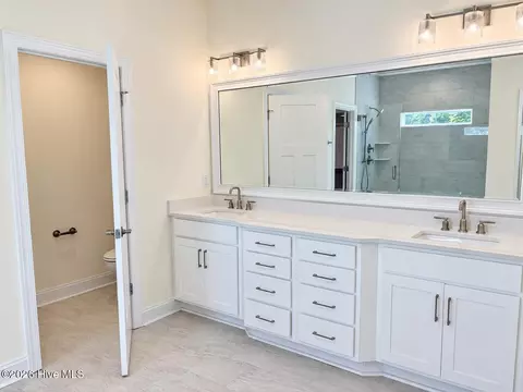 Bath - 96 Halcyon Dr, Hampstead, NC 28443 photo 1 of 2