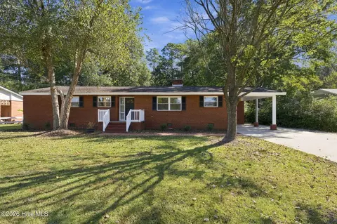 1202 Forest Dr, Trent Woods, NC 28562