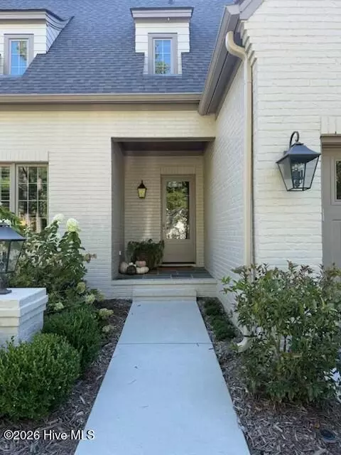 201 Crescent Ct, Pinehurst, NC 28374 photo 2