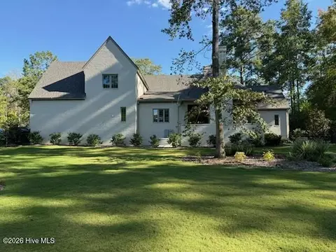 201 Crescent Ct, Pinehurst, NC 28374 photo 3