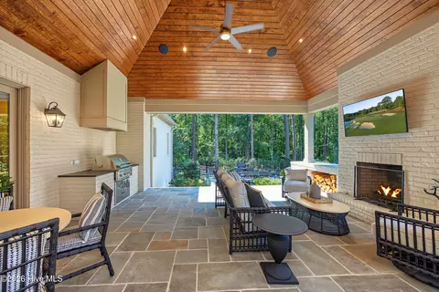 Exterior - 201 Crescent Ct, Pinehurst, NC 28374 photo 7 of 14