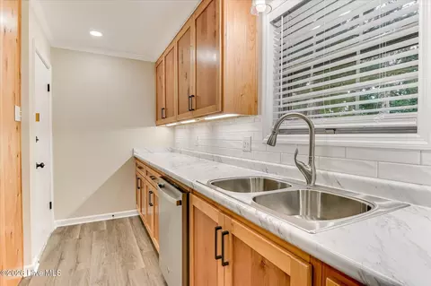 Kitchen - 224 Cavalier Dr, Martinez, GA 30907 photo 7 of 8