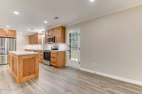 Kitchen - 224 Cavalier Dr, Martinez, GA 30907 photo 6 of 8