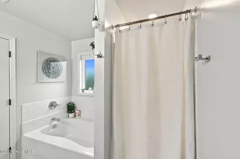 Bath - 822 Cooke Dr, Hubert, NC 28539 photo 5 of 5