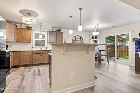 Kitchen - 822 Cooke Dr, Hubert, NC 28539 photo 5 of 6