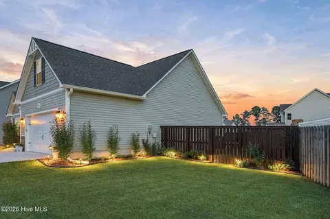 Exterior - 822 Cooke Dr, Hubert, NC 28539 photo 4 of 15