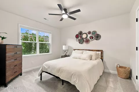 Bedroom - 822 Cooke Dr, Hubert, NC 28539 photo 4 of 5