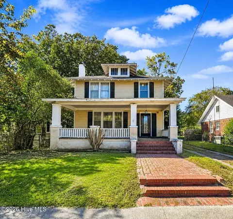 313 S Dyer St, Elizabeth City, NC 27909