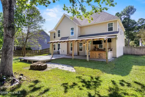 Exterior - 152 Cornel Ln, Hampstead, NC 28443 photo 6 of 12