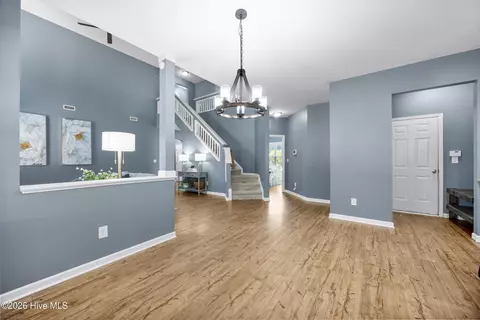 Entry Way - 152 Cornel Ln, Hampstead, NC 28443 photo 4 of 10