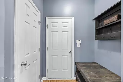 Entry Way - 152 Cornel Ln, Hampstead, NC 28443 photo 5 of 10