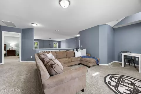Entry Way - 152 Cornel Ln, Hampstead, NC 28443 photo 8 of 10