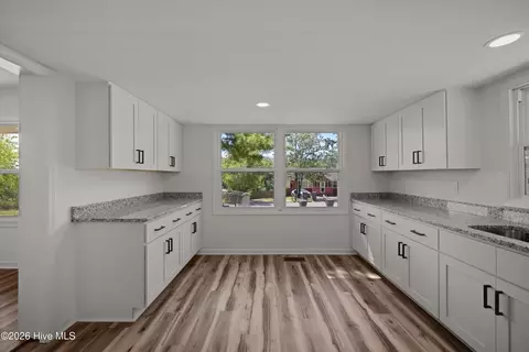 Kitchen - 2429 Young Dr, Augusta, GA 30906 photo 4 of 5